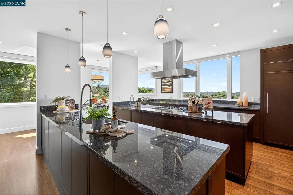 1 Gardiner Court Orinda CA 94563