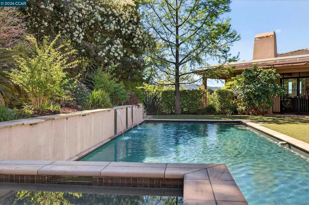 1 Gardiner Court Orinda CA 94563