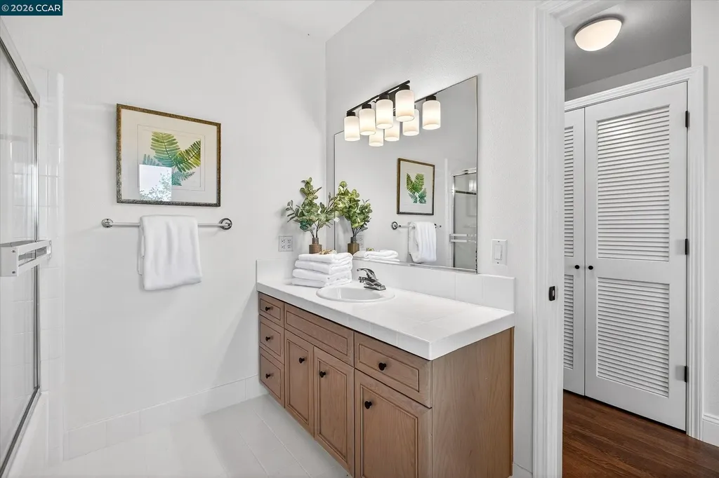 1 Gardiner Court Orinda CA 94563
