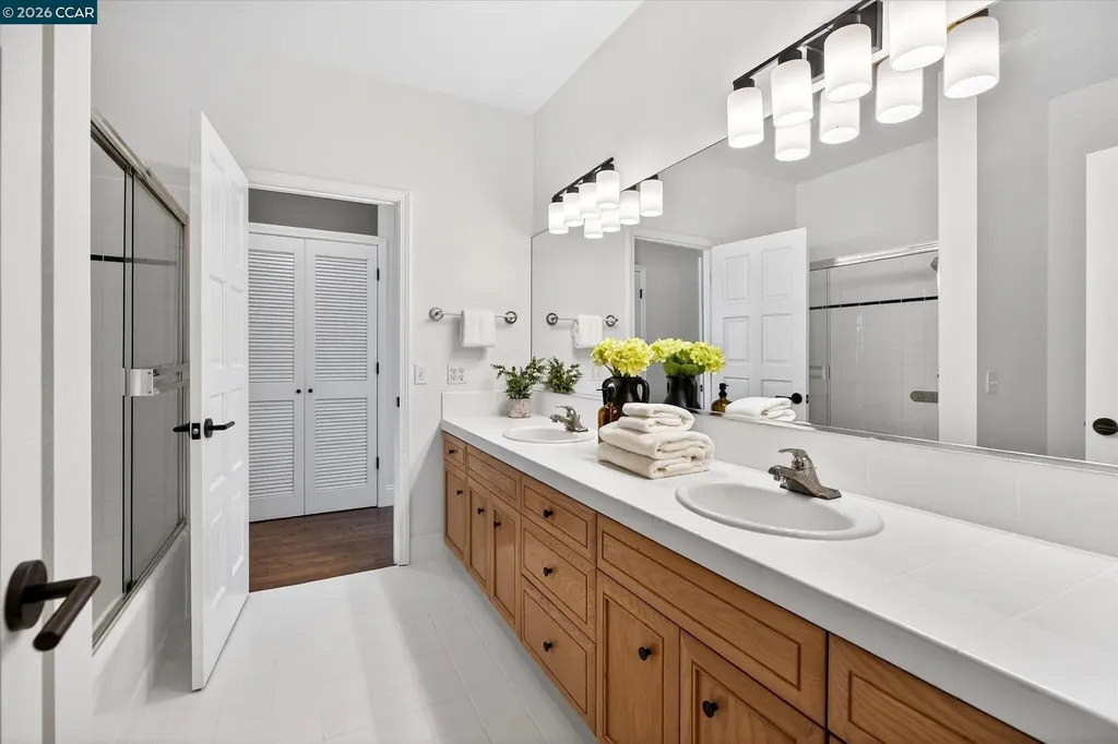 1 Gardiner Court Orinda CA 94563