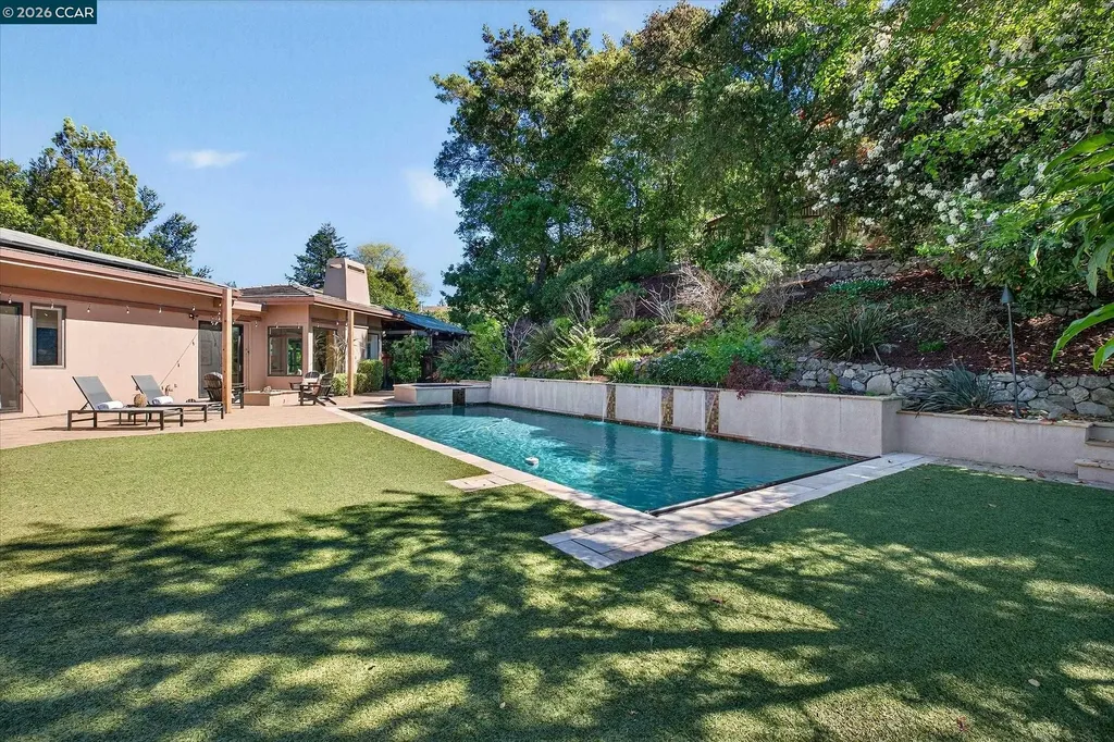1 Gardiner Court Orinda CA 94563
