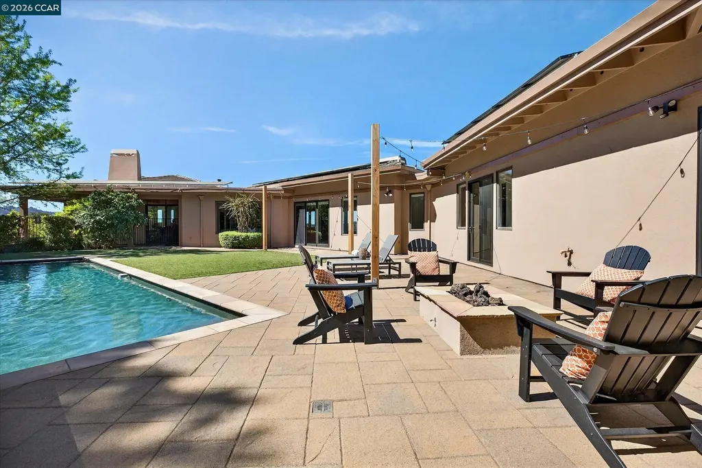 1 Gardiner Court Orinda CA 94563