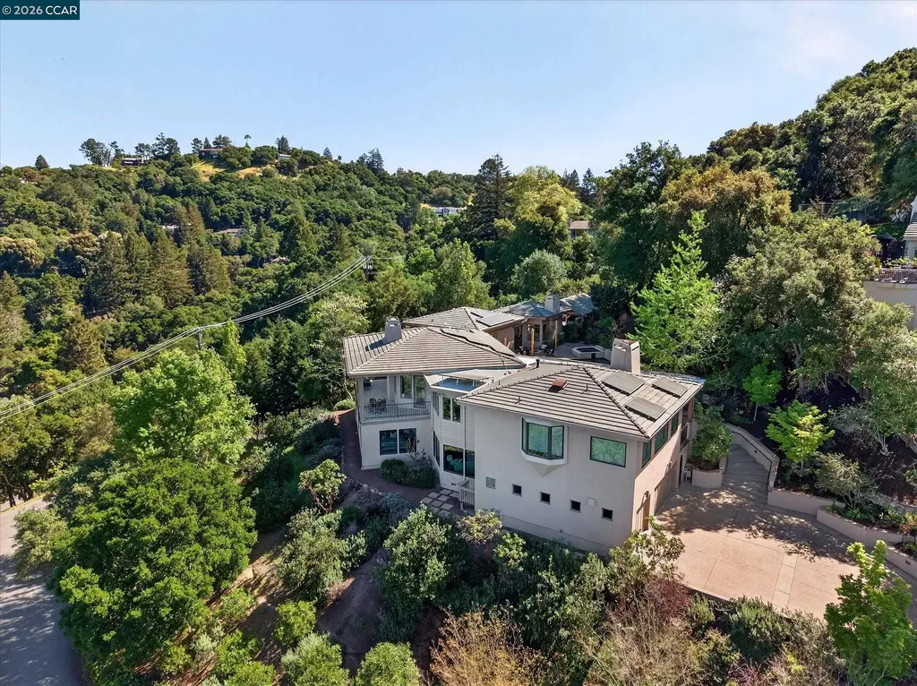 1 Gardiner Court Orinda CA 94563