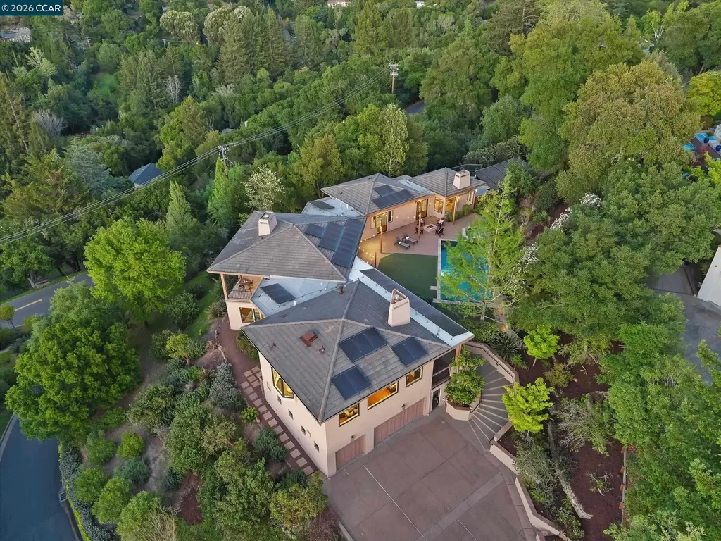 1 Gardiner Court Orinda CA 94563