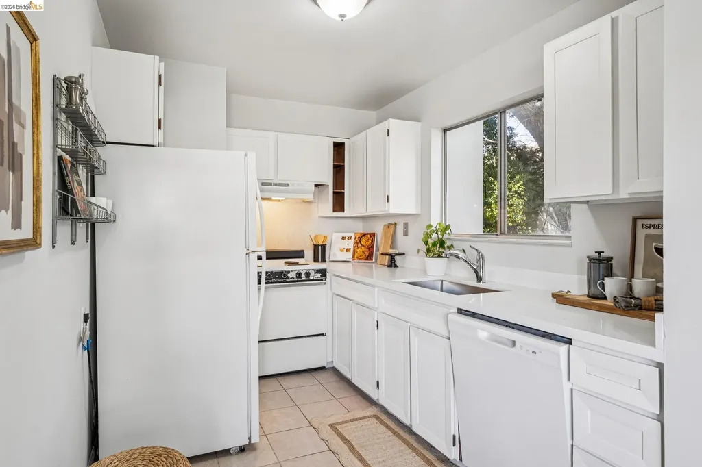 2614 Warring Street Berkeley CA 94704