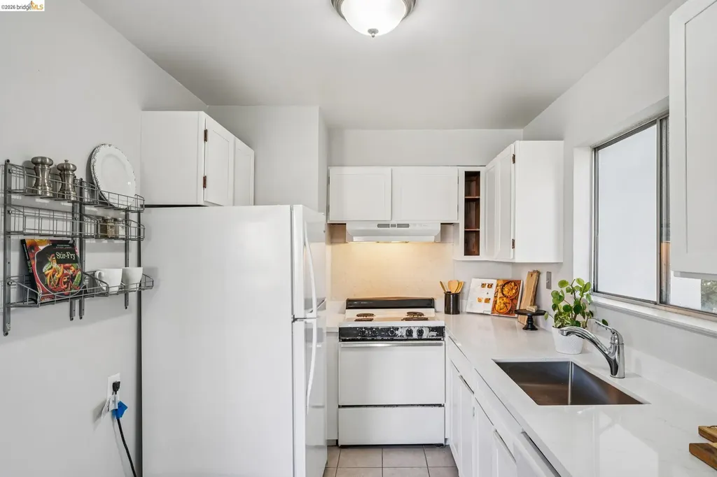 2614 Warring Street Berkeley CA 94704