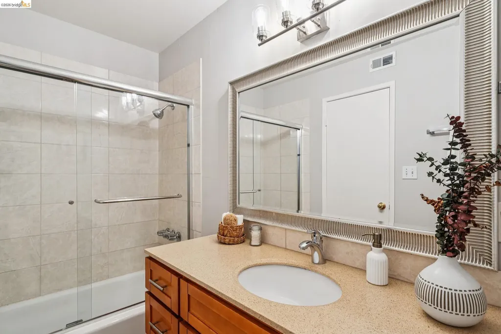 2614 Warring Street Berkeley CA 94704