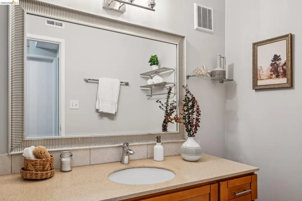 2614 Warring Street Berkeley CA 94704
