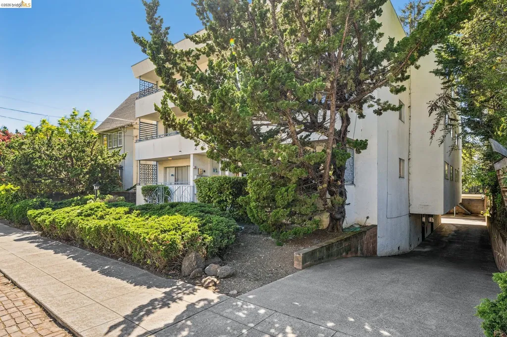 2614 Warring Street Berkeley CA 94704