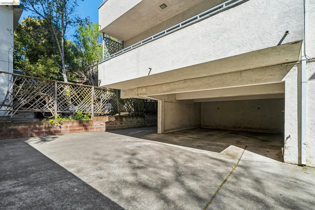 2614 Warring Street Berkeley CA 94704
