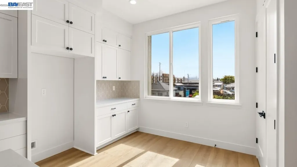 1925 Grand Street Alameda CA 94501