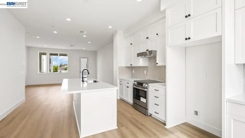 1925 Grand Street Alameda CA 94501