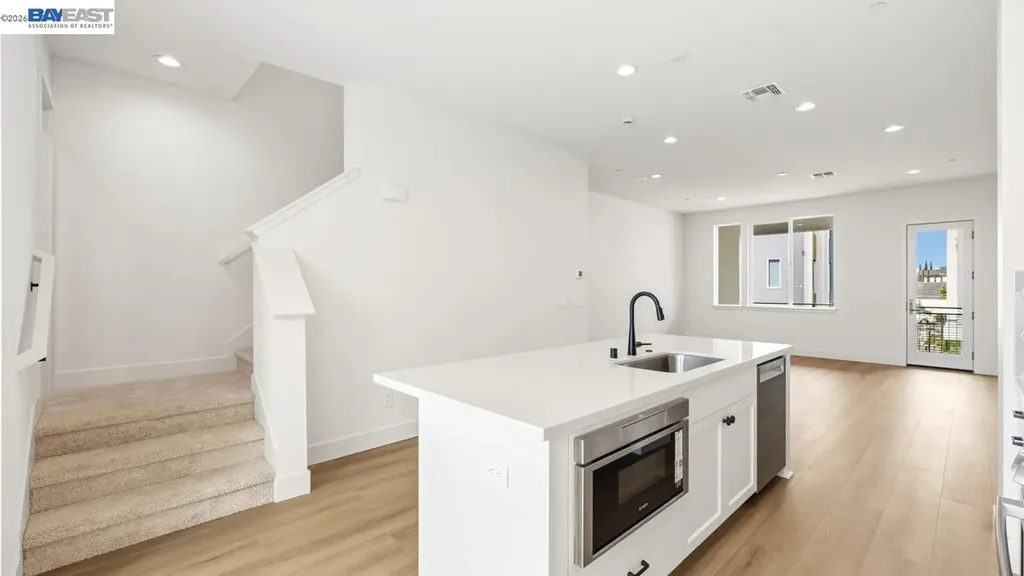 1925 Grand Street Alameda CA 94501