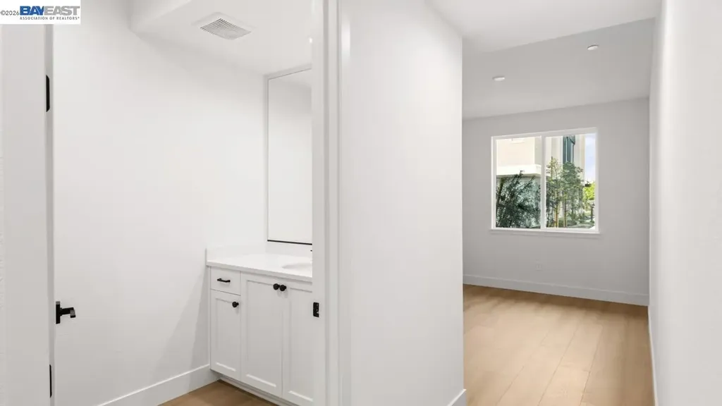 1925 Grand Street Alameda CA 94501
