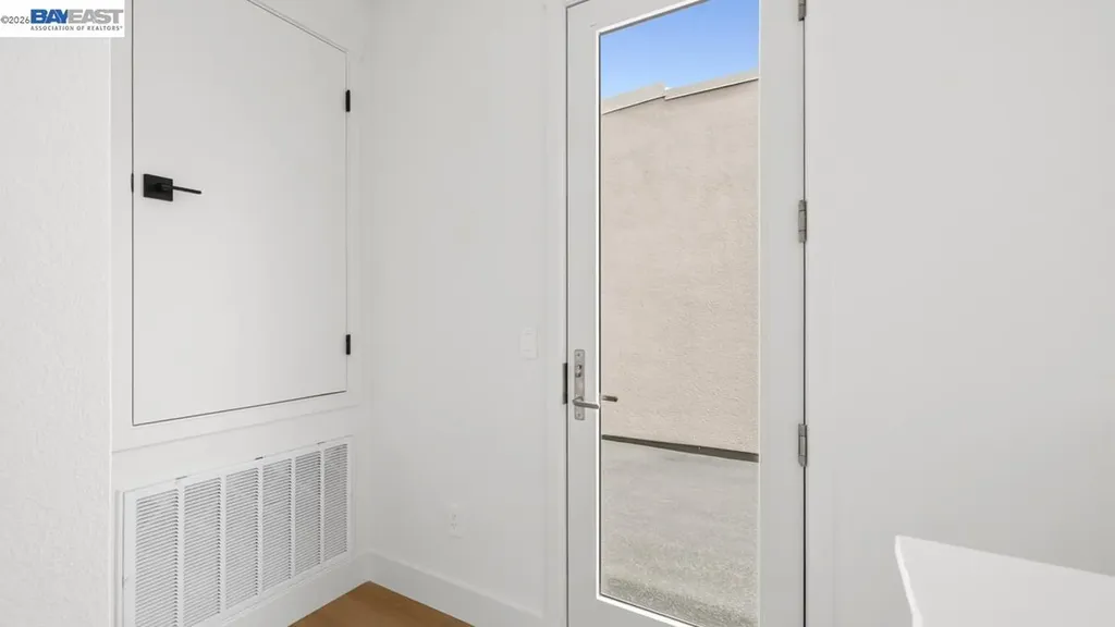1925 Grand Street Alameda CA 94501