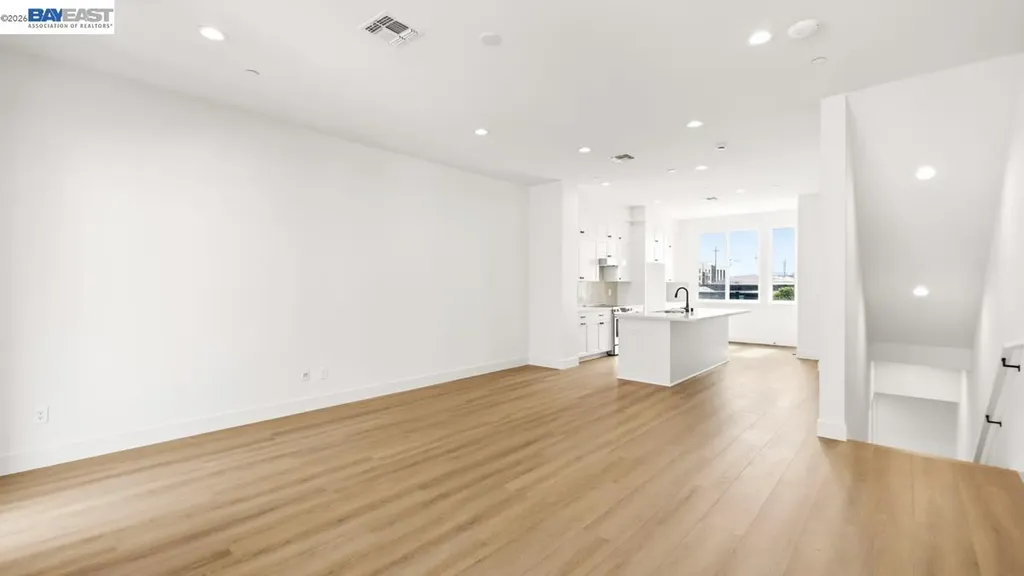1925 Grand Street Alameda CA 94501