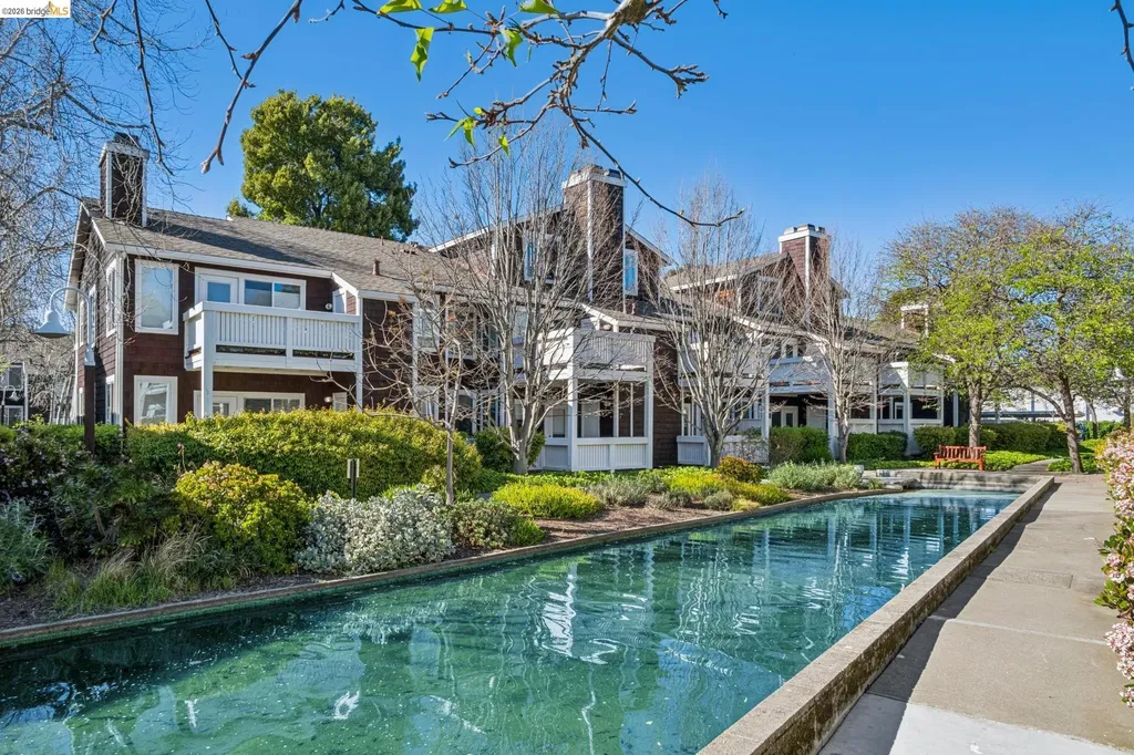 91 Marina Lakes Drive Richmond CA 94804