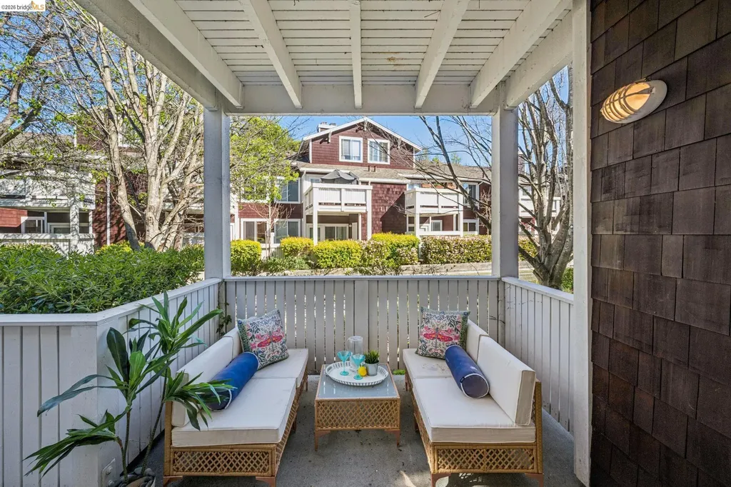 91 Marina Lakes Drive Richmond CA 94804