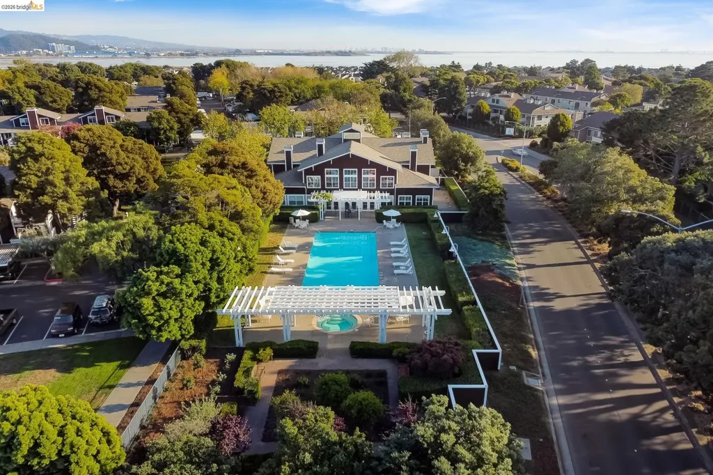 91 Marina Lakes Drive Richmond CA 94804