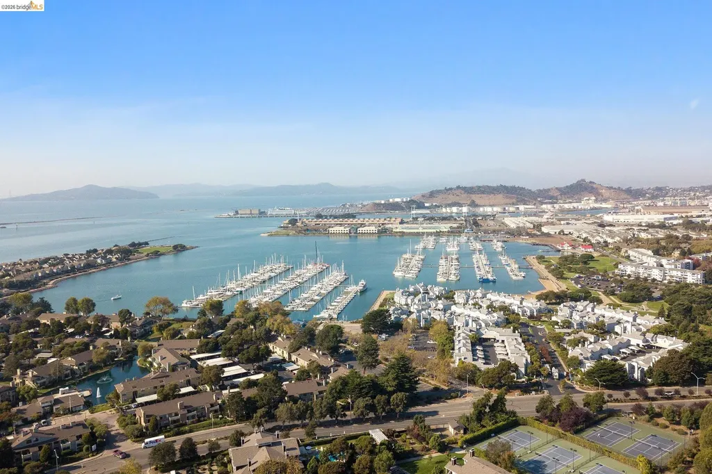 91 Marina Lakes Drive Richmond CA 94804