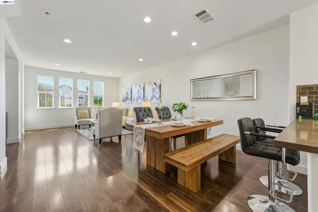 2305 Gibbons Street Hayward CA 94541
