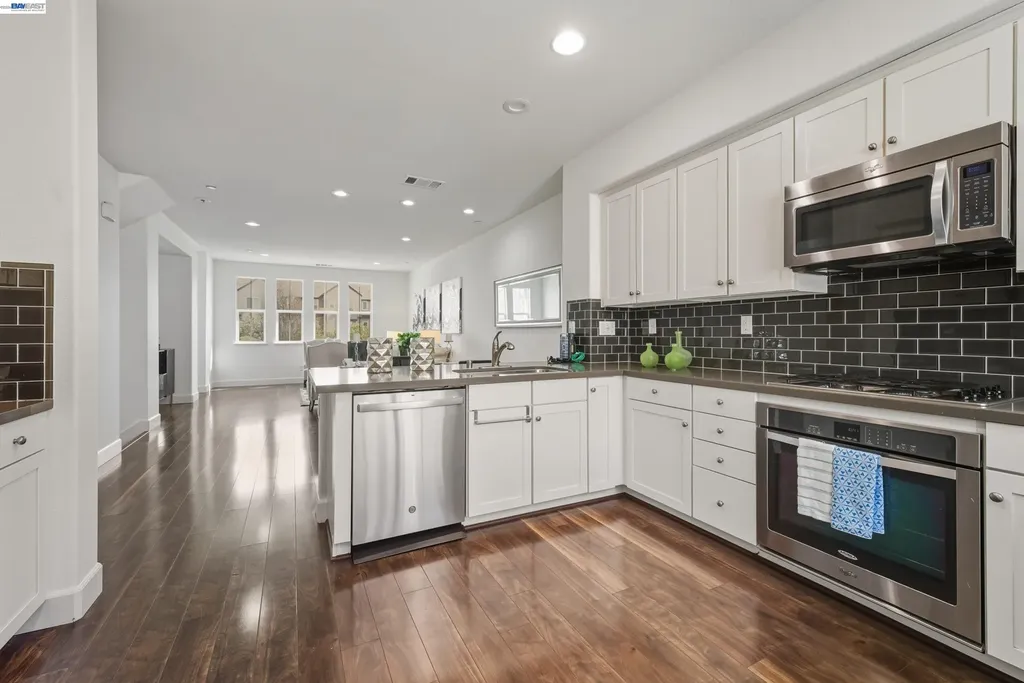2305 Gibbons Street Hayward CA 94541