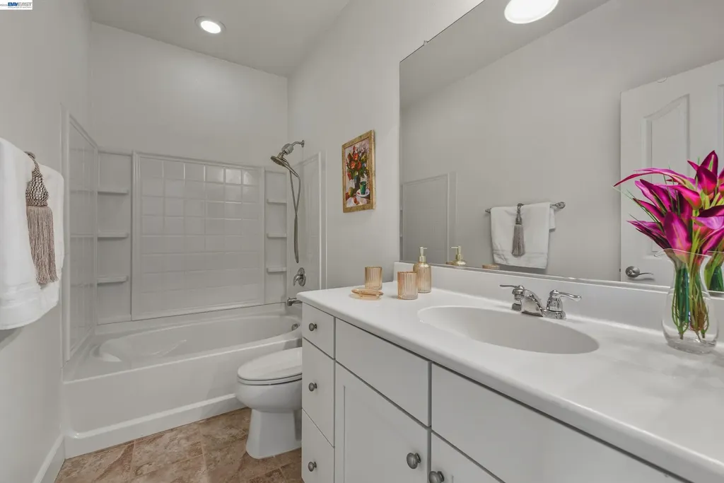 2305 Gibbons Street Hayward CA 94541