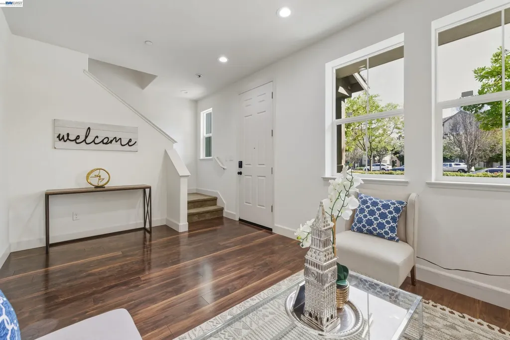 2305 Gibbons Street Hayward CA 94541