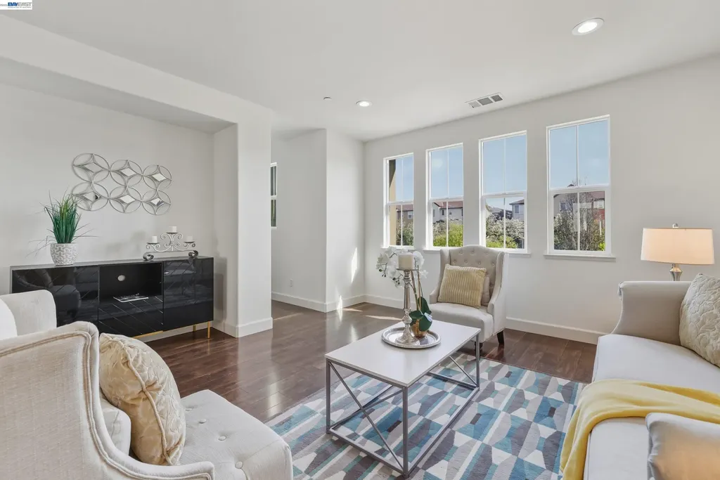 2305 Gibbons Street Hayward CA 94541