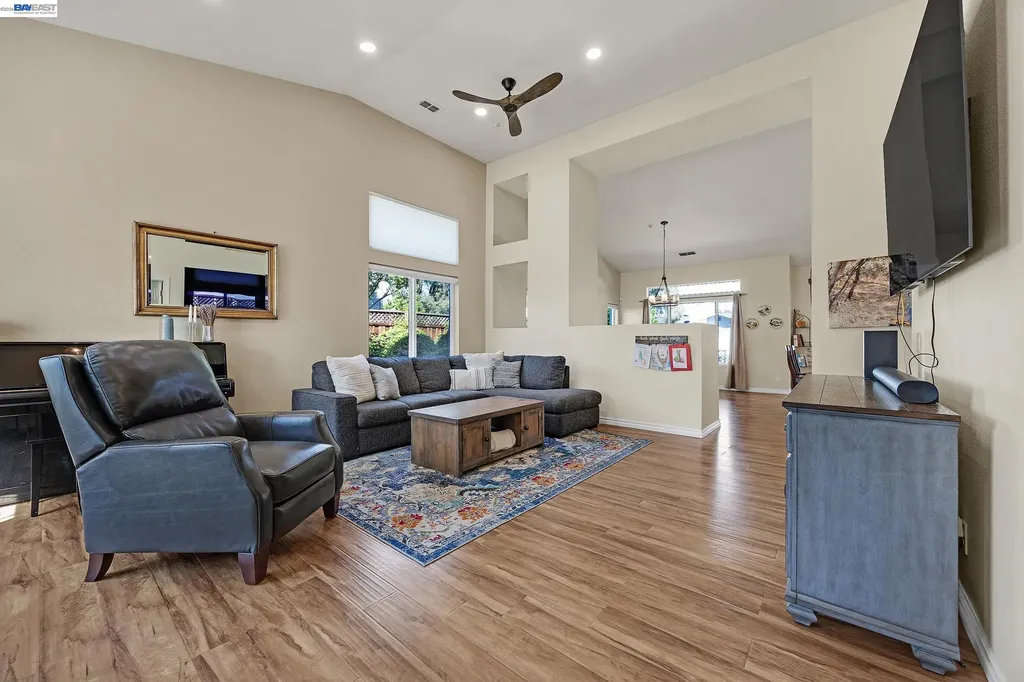 5873 Rainflower Drive Livermore CA 94551