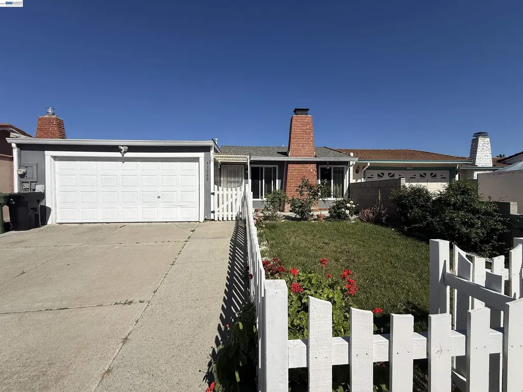 33080 Lake Mead Drive Fremont CA 94555