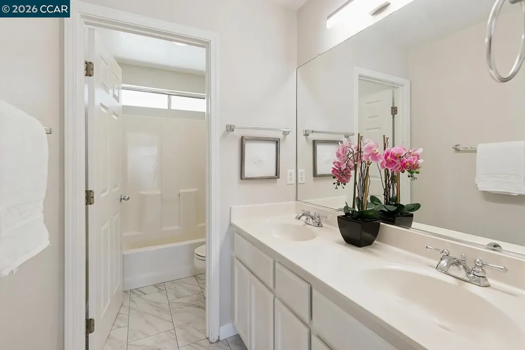 592 Ross Circle Martinez CA 94553