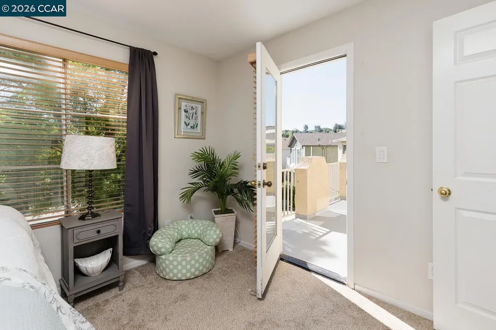 592 Ross Circle Martinez CA 94553