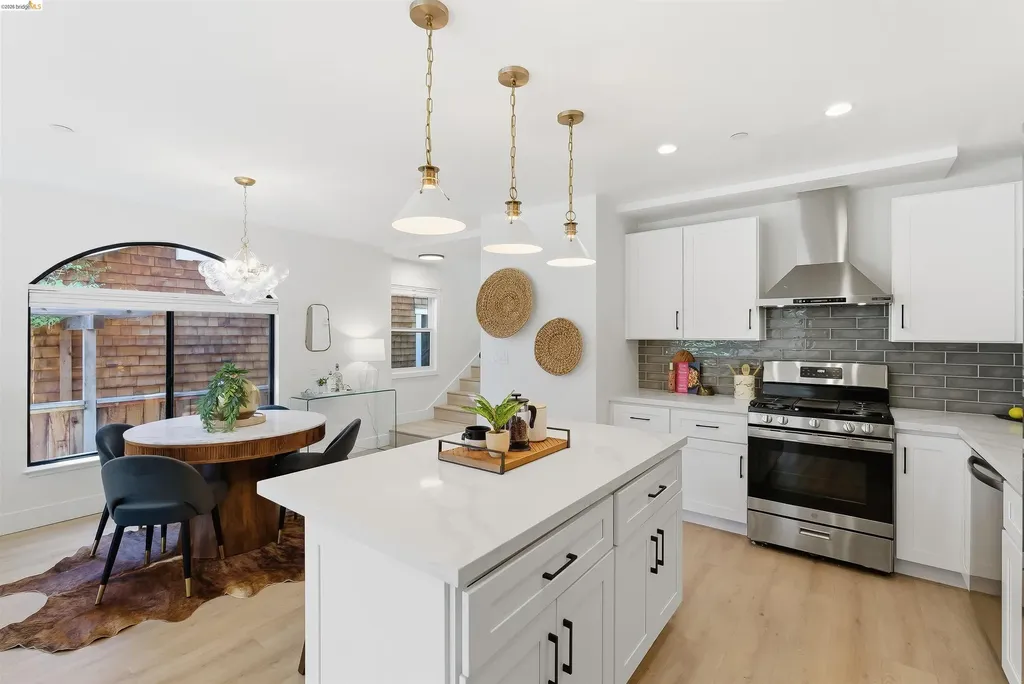 712 Masonic Albany CA 94706