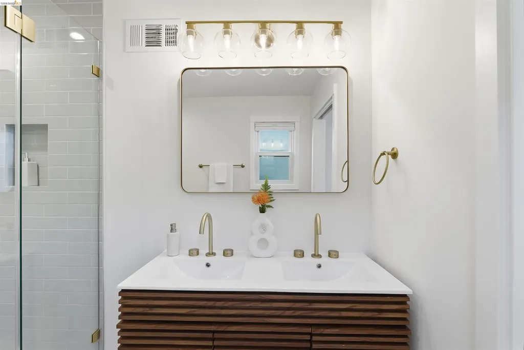 712 Masonic Albany CA 94706