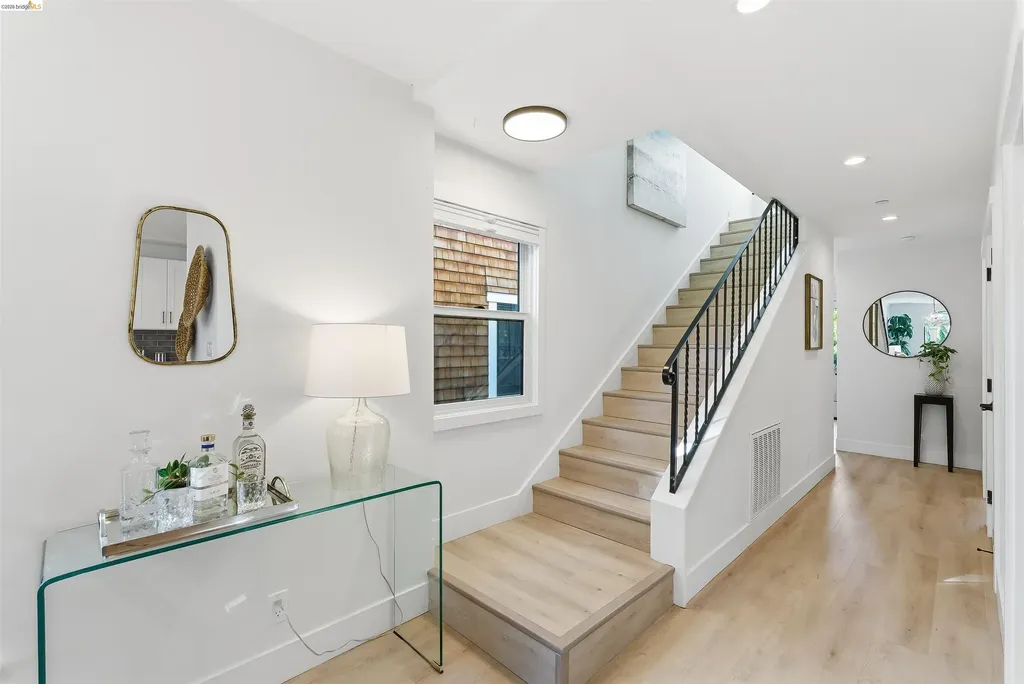 712 Masonic Albany CA 94706