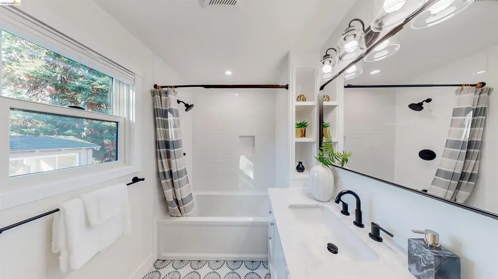 712 Masonic Albany CA 94706