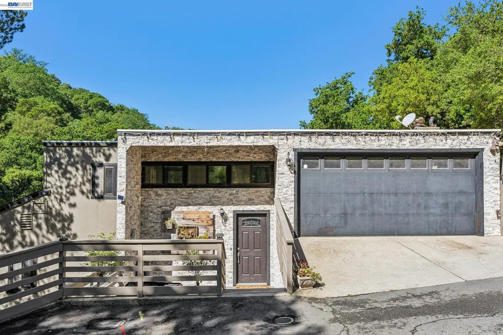 44 Hagen Oaks Court Alamo CA 94507