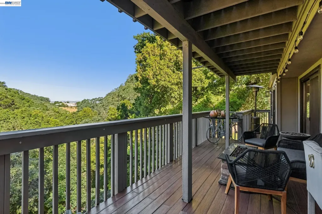 44 Hagen Oaks Court Alamo CA 94507