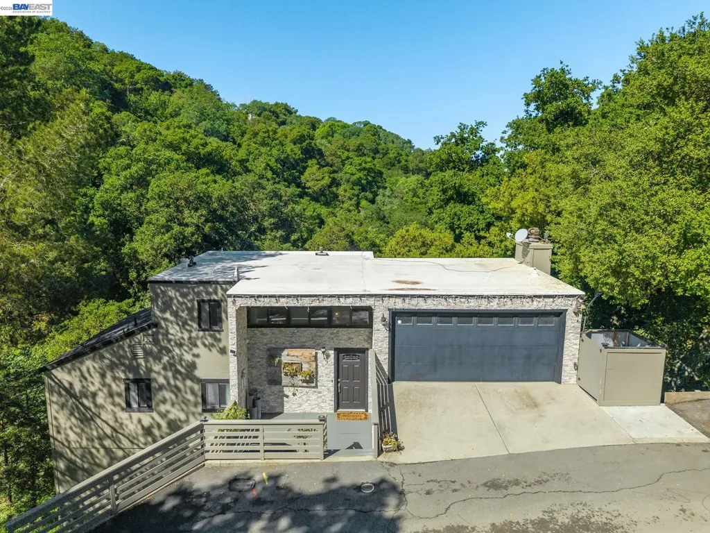 44 Hagen Oaks Court Alamo CA 94507