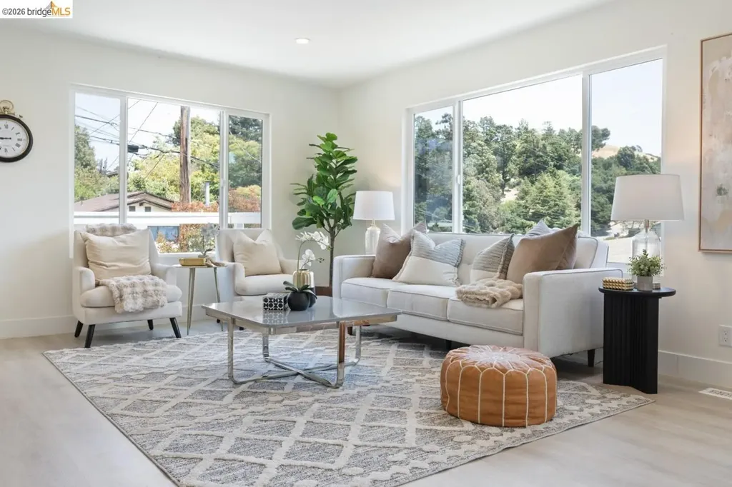 1923 Thompson Lane El Sobrante CA 94803