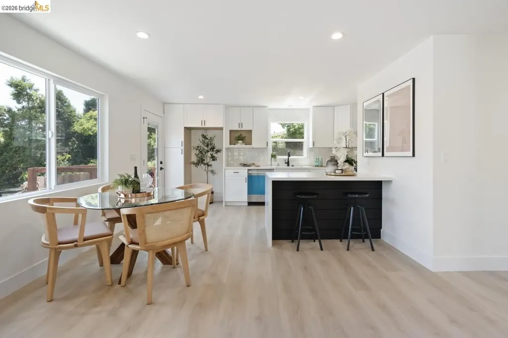 1923 Thompson Lane El Sobrante CA 94803