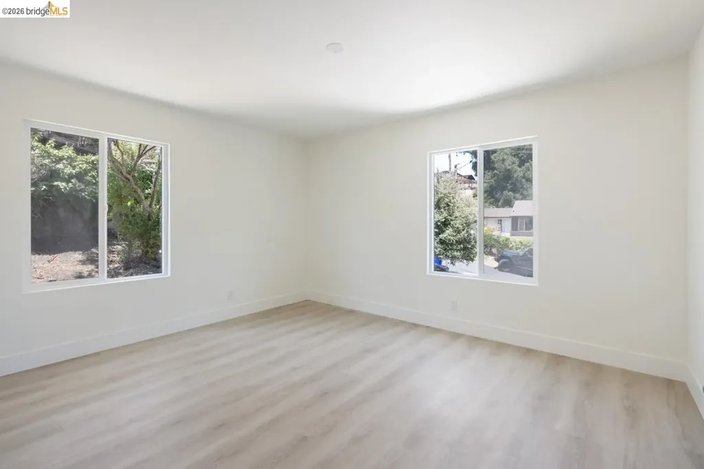 1923 Thompson Lane El Sobrante CA 94803