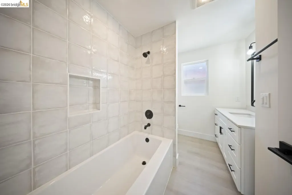 1923 Thompson Lane El Sobrante CA 94803