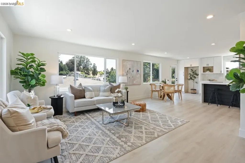 1923 Thompson Lane El Sobrante CA 94803