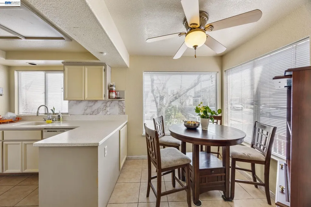 20667 Blossom Common Hayward CA 94541