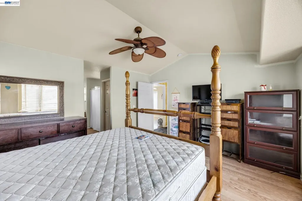 20667 Blossom Common Hayward CA 94541