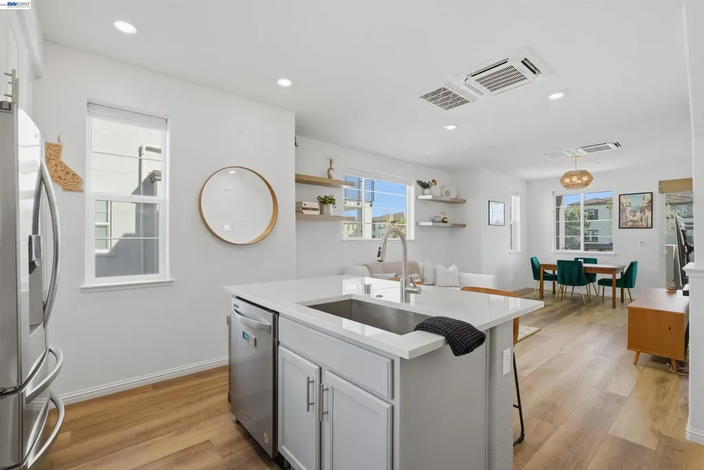 440 Pawnee Lane Alameda CA 94501