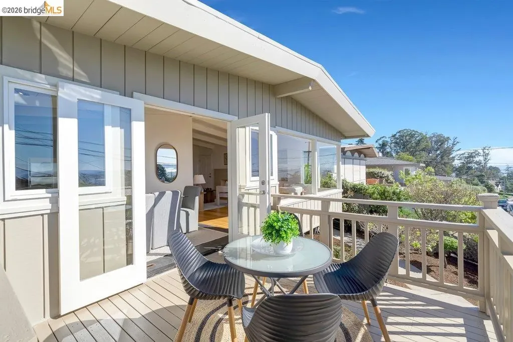 2728 Del Monte Avenue El Cerrito CA 94530