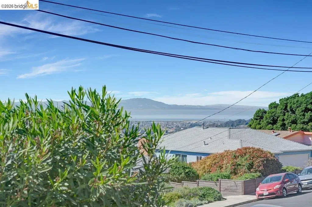 2728 Del Monte Avenue El Cerrito CA 94530